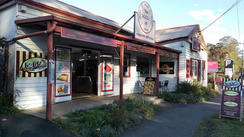 Mogo Fudge And Ice Cream /  Courtyard Cafe / Lots Of Lollies Mogo - Tourism Search 0