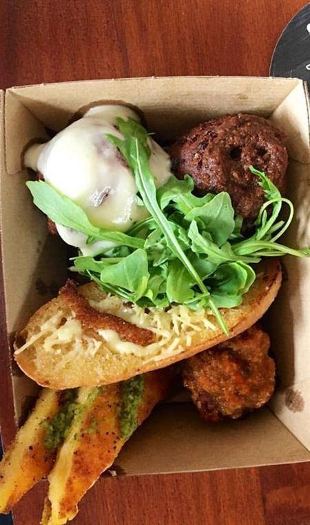 Mannelli's Cafe Burnside - Tourism Search 4