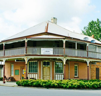 The Victoria Hotel Hinton - Tourism Search