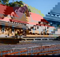Tracks on Point - Tourism Search