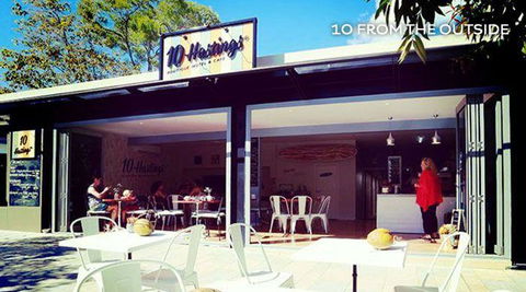 Manhattan Restaurant - Tourism Search 13