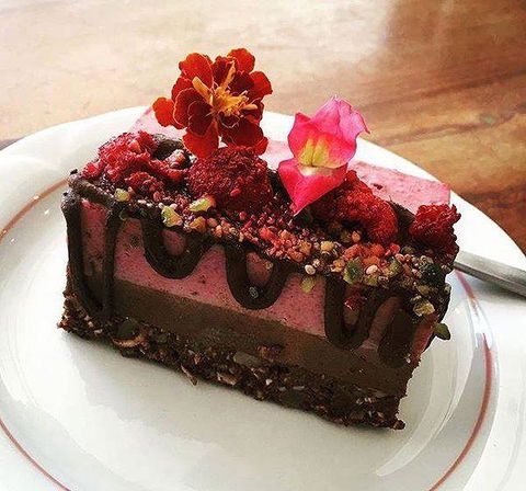 Manhattan Restaurant - Tourism Search 16