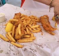 Birds Fish Bar - Bowen Fishermans Seafood Company PTY. LTD. - Tourism Search
