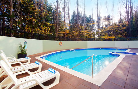 Crowne Plaza Canberra - Tourism Search 7