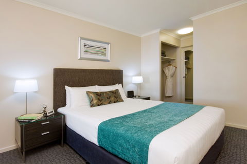 Pacific Suites Canberra - Tourism Search 4