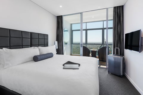 Meriton Suites Chatswood - Tourism Search 4