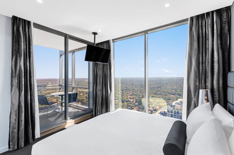 Meriton Suites Chatswood - Tourism Search 6