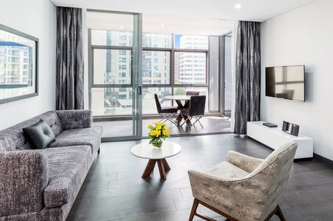 Meriton Suites Chatswood - Tourism Search 7