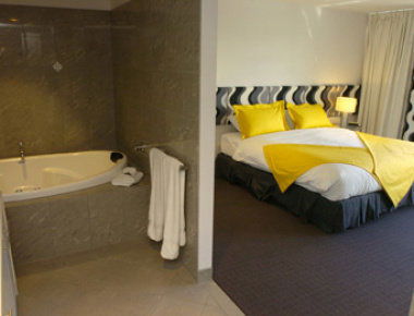 Zero Davey Apartment Hotel - Tourism Search 3