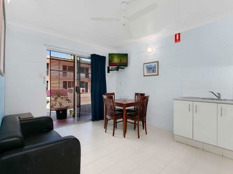 Cairns City Palms - Tourism Search 0