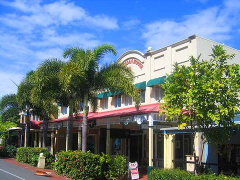 Macrossan House Boutique Holidays Apts - Tourism Search 0