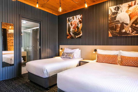 Macquarie Inn - Tourism Search 2