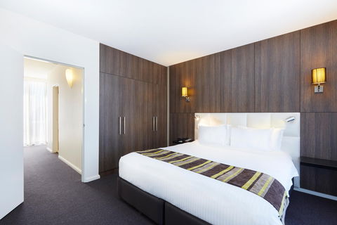 Holiday Inn Warwick Farm - Tourism Search 4