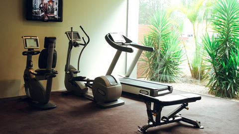 Holiday Inn Warwick Farm - Tourism Search 12