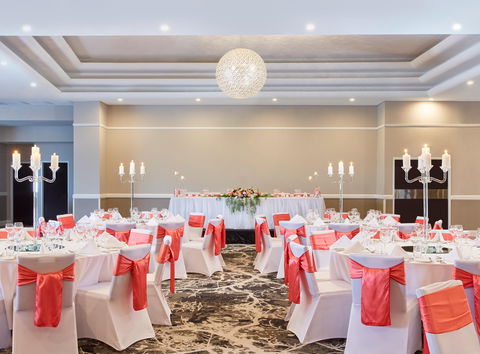 Holiday Inn Warwick Farm - Tourism Search 16