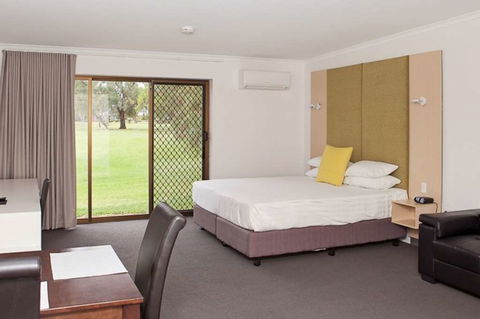 Comfort Inn & Suites Riverland - Tourism Search 1