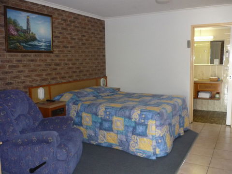 Lantern Motor Inn - Tourism Search 1