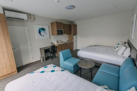 Studios On Beaumont - Tourism Search 3