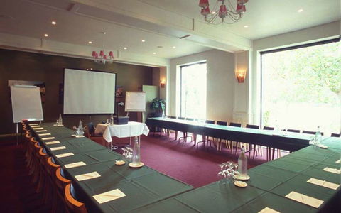 Best Western Plus The Tudor-Box Hill - Tourism Search 8