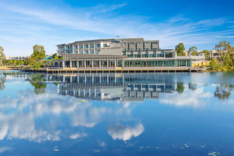 Best Western Plus North Lakes Hotel - Tourism Search 1