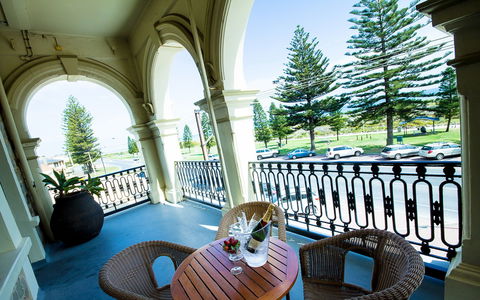 Largs Pier Hotel - Tourism Search 2