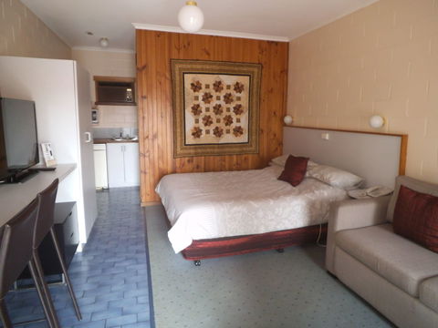 Yarragon Motel - Tourism Search 0