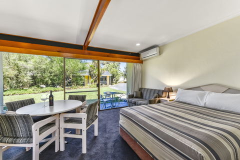 William Macintosh Motor Lodge - Tourism Search 6