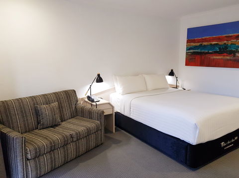 William Macintosh Motor Lodge - Tourism Search 10