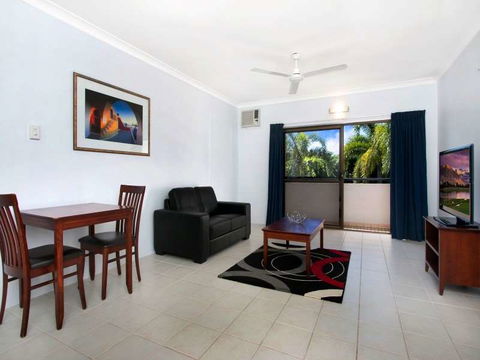 Cairns City Palms - Tourism Search 14