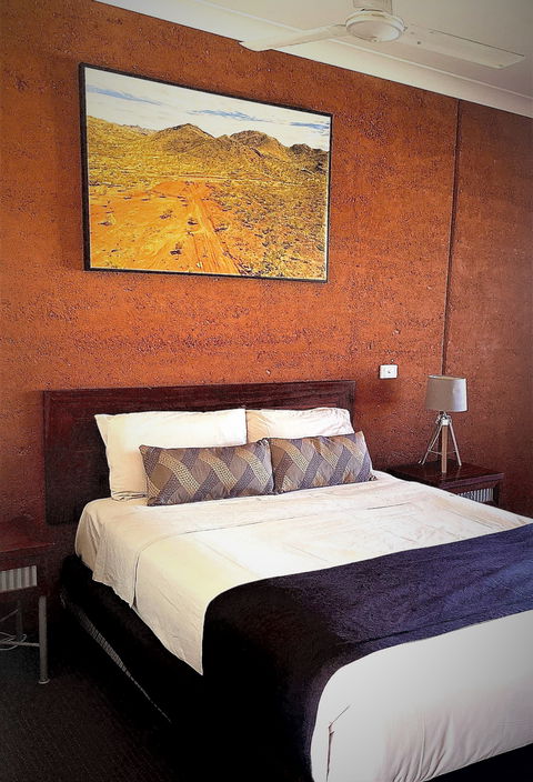 Gidgee Inn - Tourism Search 1