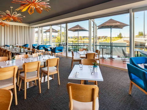 Mercure Sunshine Coast Kawana Waters - Tourism Search 13