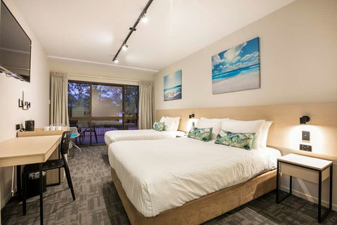 Kawana Waters Hotel By NightCap - Tourism Search 2