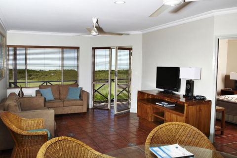 Moonlight Bay Suites - Tourism Search 0