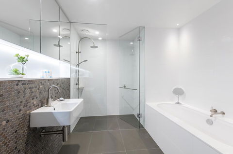 Vibe Hotel Canberra - Tourism Search 9