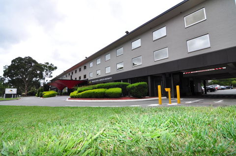 Pavilion On Northbourne - Tourism Search 22