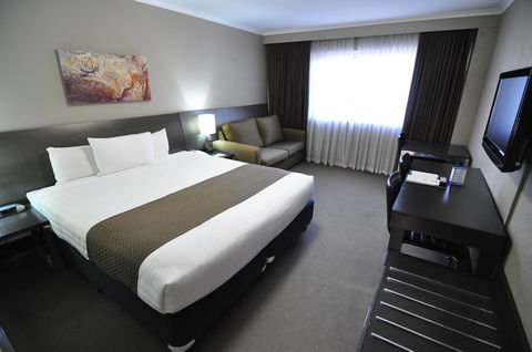 Pavilion On Northbourne - Tourism Search 4