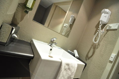 Pavilion On Northbourne - Tourism Search 21