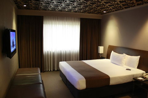 Pavilion On Northbourne - Tourism Search 34