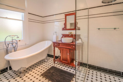 De Russie Boutique Hotel - Tourism Search 2