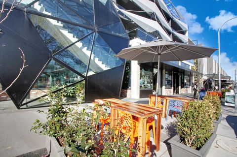 IQ Smart Apartments 704 Braddon ACT - Tourism Search 0