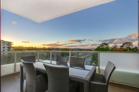 IQ Smart Apartments 704 Braddon ACT - Tourism Search 7