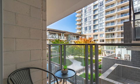 Spacious 1BR Stylish New Acton Apartment +Parking - Tourism Search 6