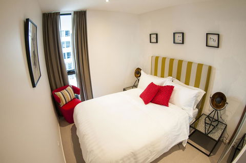 KUI - Manhattan Apartments - Tourism Search 14