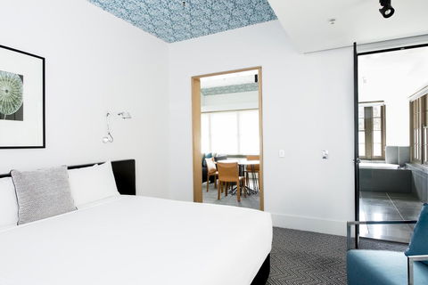 Peppers Gallery Hotel - Tourism Search 37