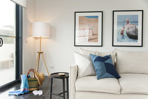 Mollymook Beachfront Penthouse 9 - Tourism Search 8