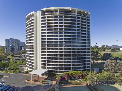BreakFree Capital Tower Apartments - Tourism Search 8
