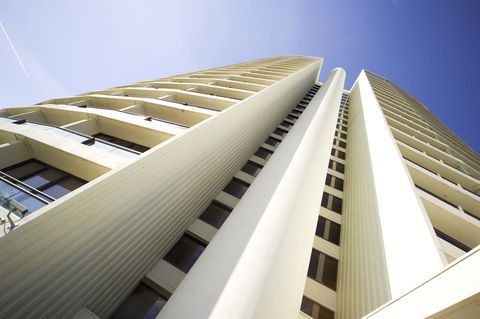 BreakFree Capital Tower Apartments - Tourism Search 5