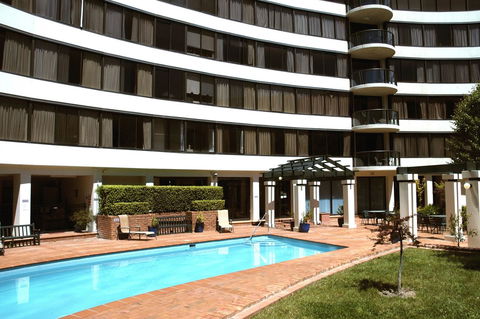 BreakFree Capital Tower Apartments - Tourism Search 7