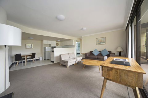 BreakFree Capital Tower Apartments - Tourism Search 26