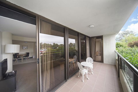 BreakFree Capital Tower Apartments - Tourism Search 23